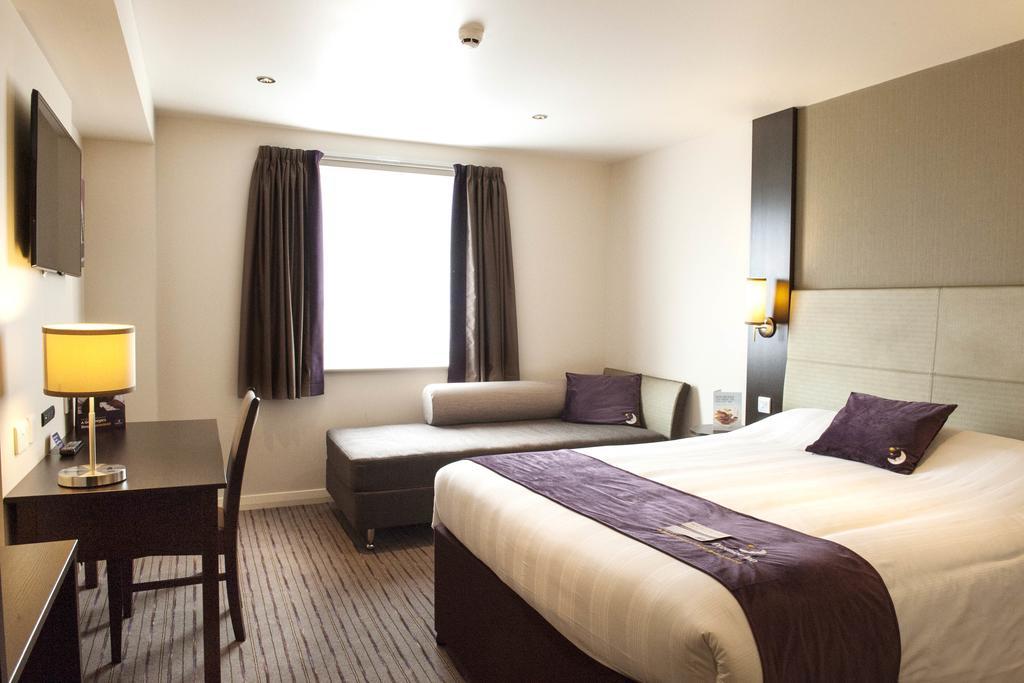 Premier Inn London Kew Bridge Habitación foto