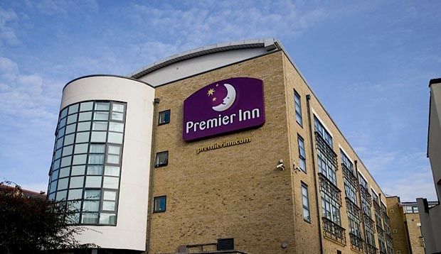Premier Inn London Kew Bridge Exterior foto